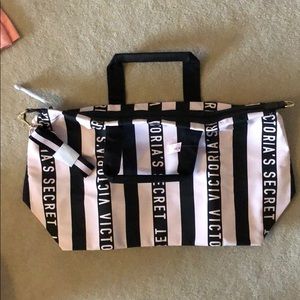 ***Brand New*** VS Bag